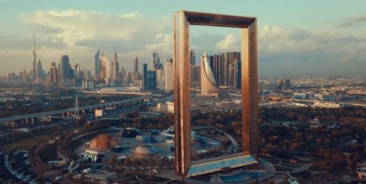 Το Ντουμπάι είναι σαν ζωγραφιά και απέκτησε κορνίζα