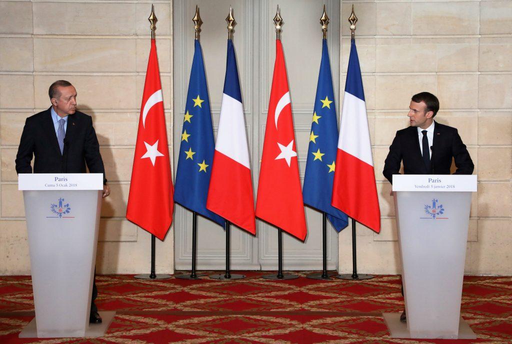 Ερντογάν: Επεισοδιακή η συνέντευξη Τύπου στο Παρίσι! Έξαλλος με Μακρόν και “σκοτωμός” με δημοσιογράφο