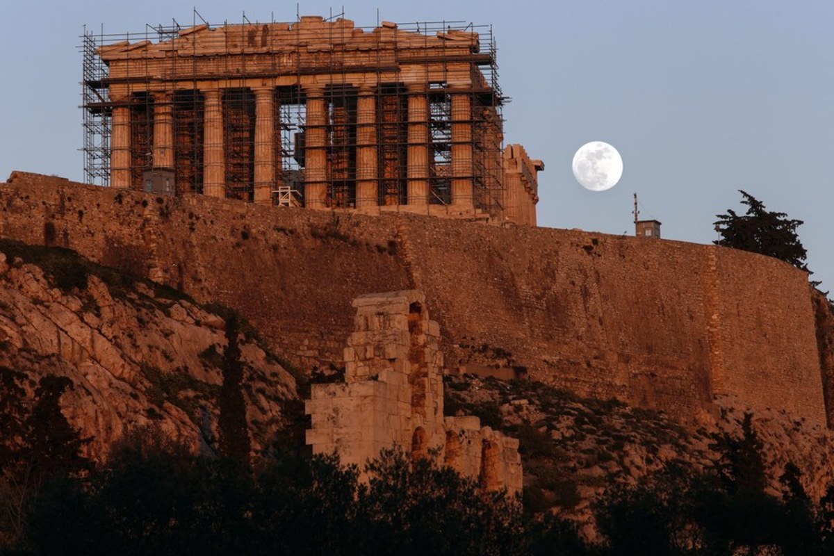 Έρχεται το “σούπερ μπλε ματωμένο φεγγάρι”- Τρία σπάνια φαινόμενα σε ένα μετά από… 152 χρόνια