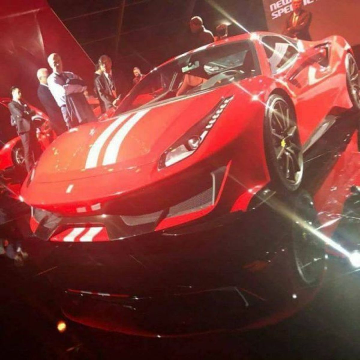 H Ferrari έδειξε τη νέα 488 GTO σε λίγους και εκλεκτούς!