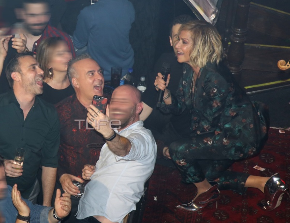 Φώτης Σεργουλόπουλος: Τα «έσπασε» με την παρέα του στην Άννα Βίσση! [pics,vid]