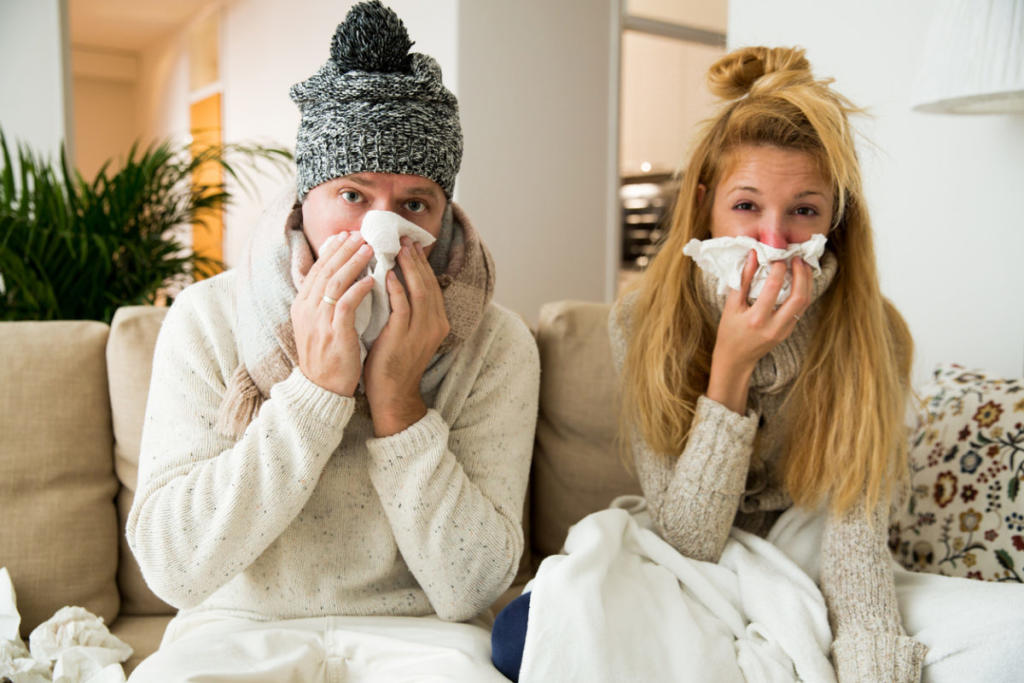 Γρίπη και κρυολόγημα: Για πόσες μέρες είναι μεταδοτικά – Μην κολλήσετε