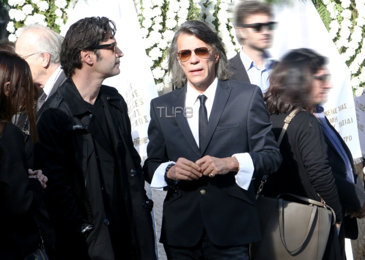 Ηλίας Ψινάκης: Σε οδό “Τζίμης Πανούσης” θα μετονομαστεί ο δρόμος μπροστά από το σπίτι του καλλιτέχνη [vid]