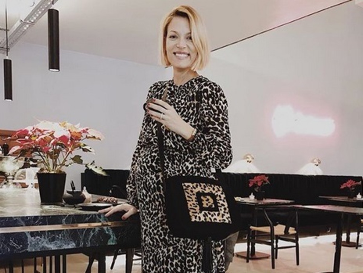 Βίκυ Καγιά: Στον κτηνίατρο με τον τετράποδο φίλο της οικογένειας!