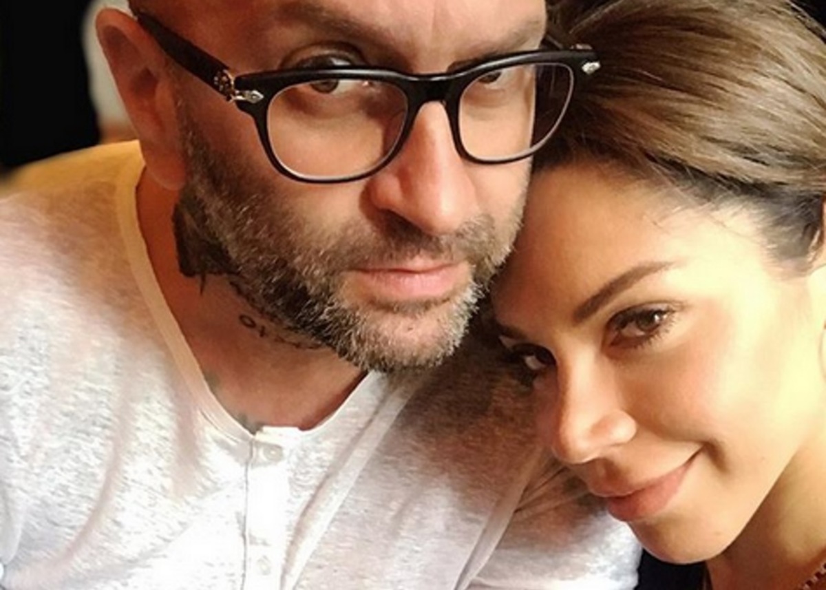 Μαριάντα Πιερίδη: Η σέξι πόζα στο κρεβάτι μαζί με τον Δημήτρη Κατριβέση