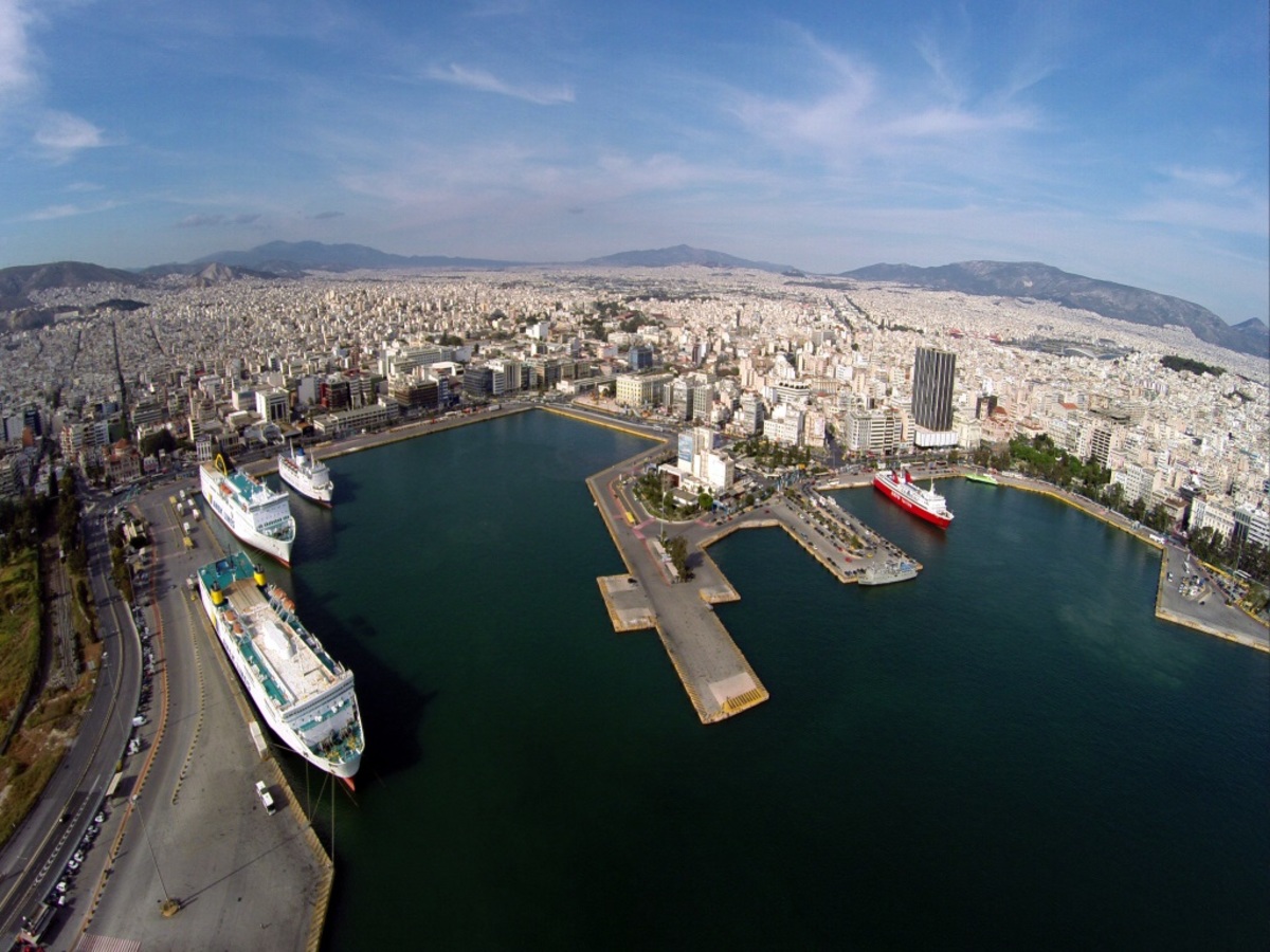 Νέες ναυτιλιακές εταιρείες εγκαθίστανται στον Πειραιά