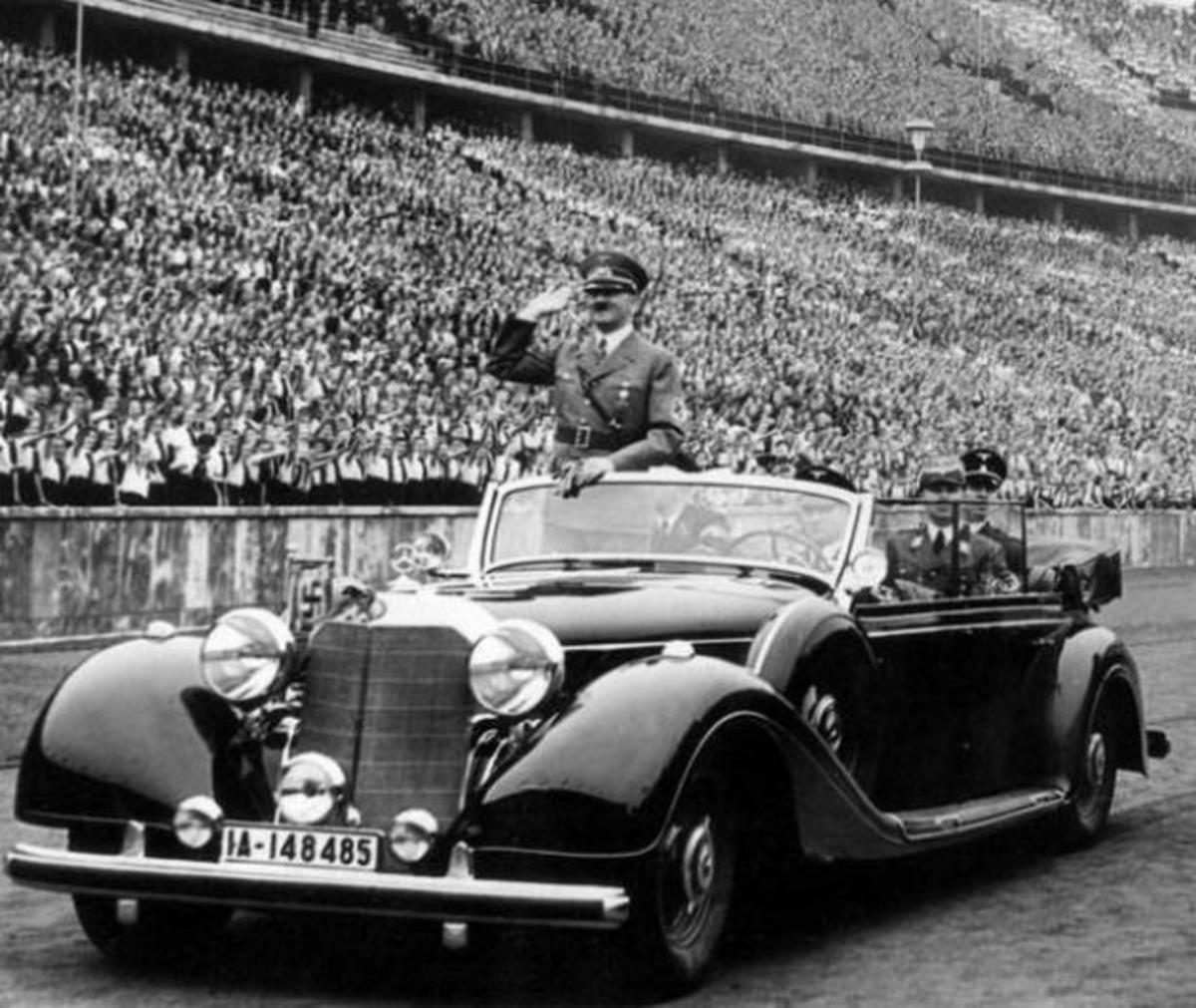 Η Mercedes του Χίτλερ βγαίνει στο σφυρί! [pics, vid]