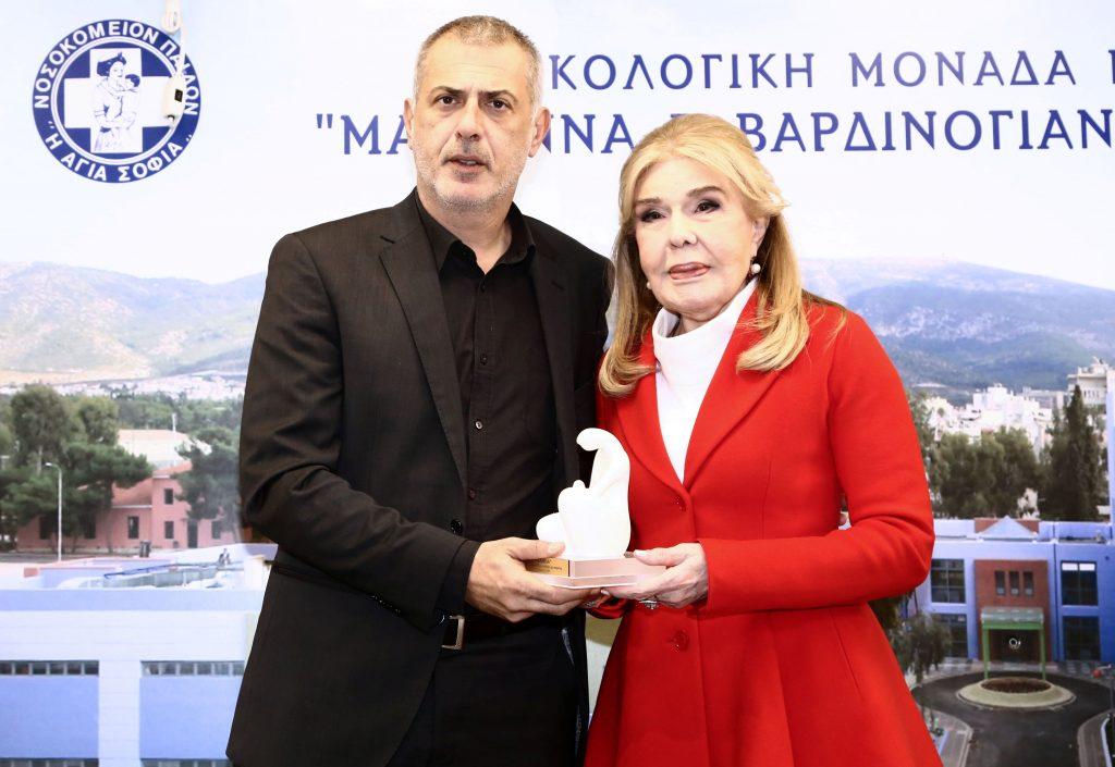 Ο Γιάννης Μώραλης στην Ογκολογική Μονάδα Παίδων “Ελπίδα”