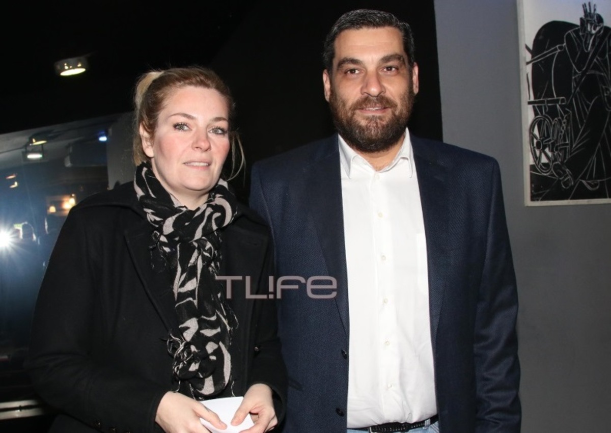 Ελισάβετ Μουτάφη: Με casual look στο θέατρο, παρέα με τον σύντροφό της!