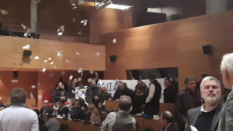 Θεσσαλονίκη: Ο ΣΥΡΙΖΑ καταδικάζει το ντου της Χρυσής Αυγής στο δημοτικό συμβούλιο