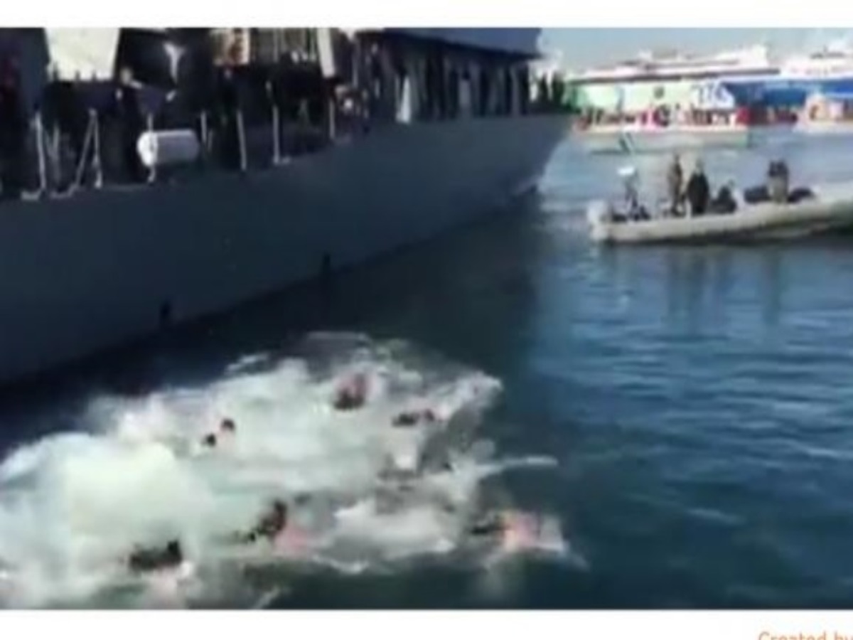 Θεοφάνεια 2018: Άνδρες των ΟΥΚ σήκωσαν τον Τίμιο Σταυρό [vid]