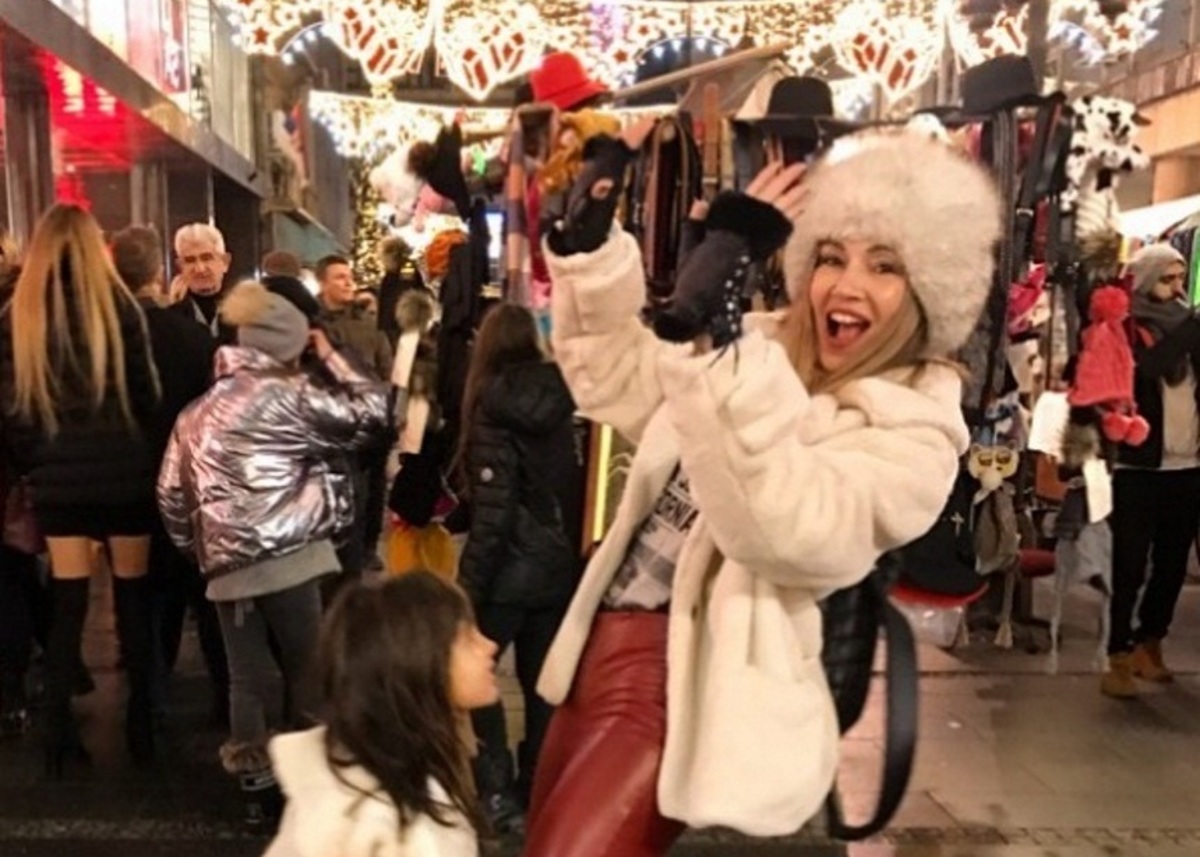 Ελένη Πετρουλάκη: Πρωτοχρονιά στο βασιλικό παλάτι της Σερβίας! [pics]