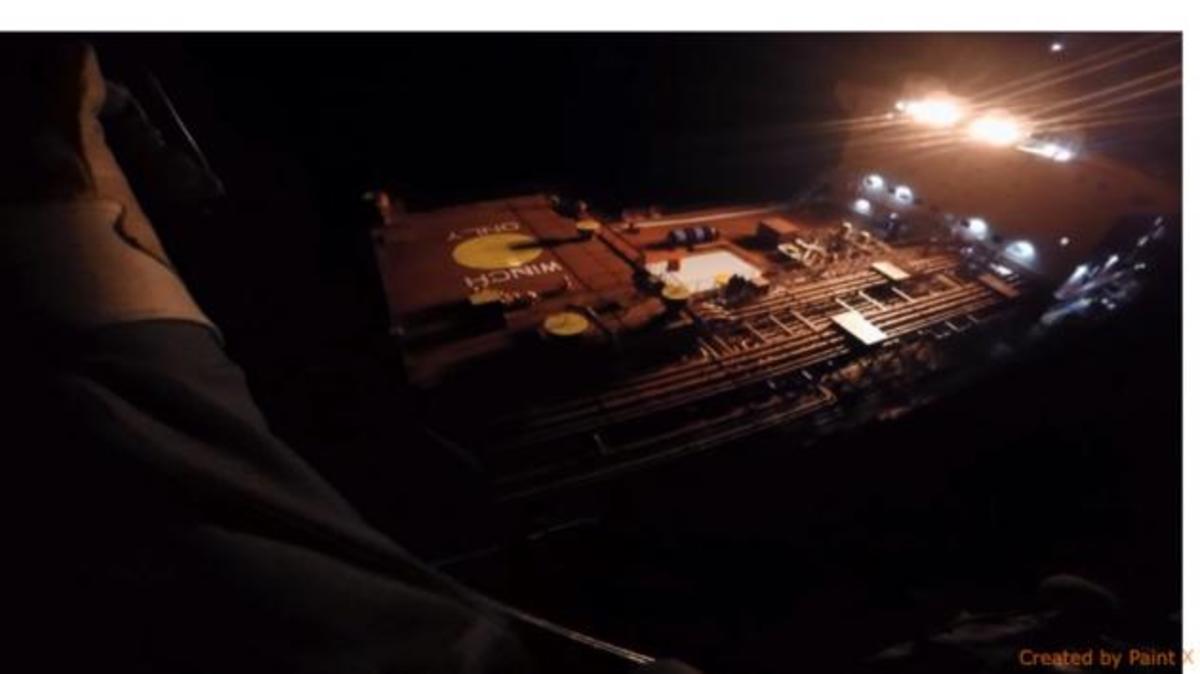 Νυχτερινή πτήση σωτηρίας! Ελικόπτερο του Πολεμικού Ναυτικού διέσωσε τραυματία από δεξαμενόπλοιο [pics]