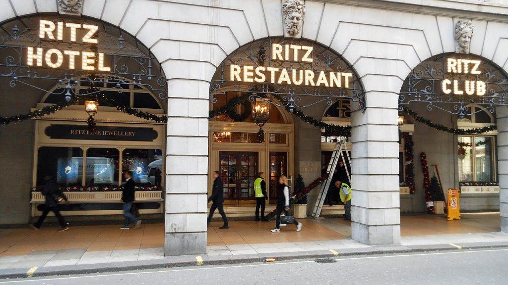 Στο “σφυρί” 3.500 παλιά έπιπλα του ξενοδοχείου Ritz