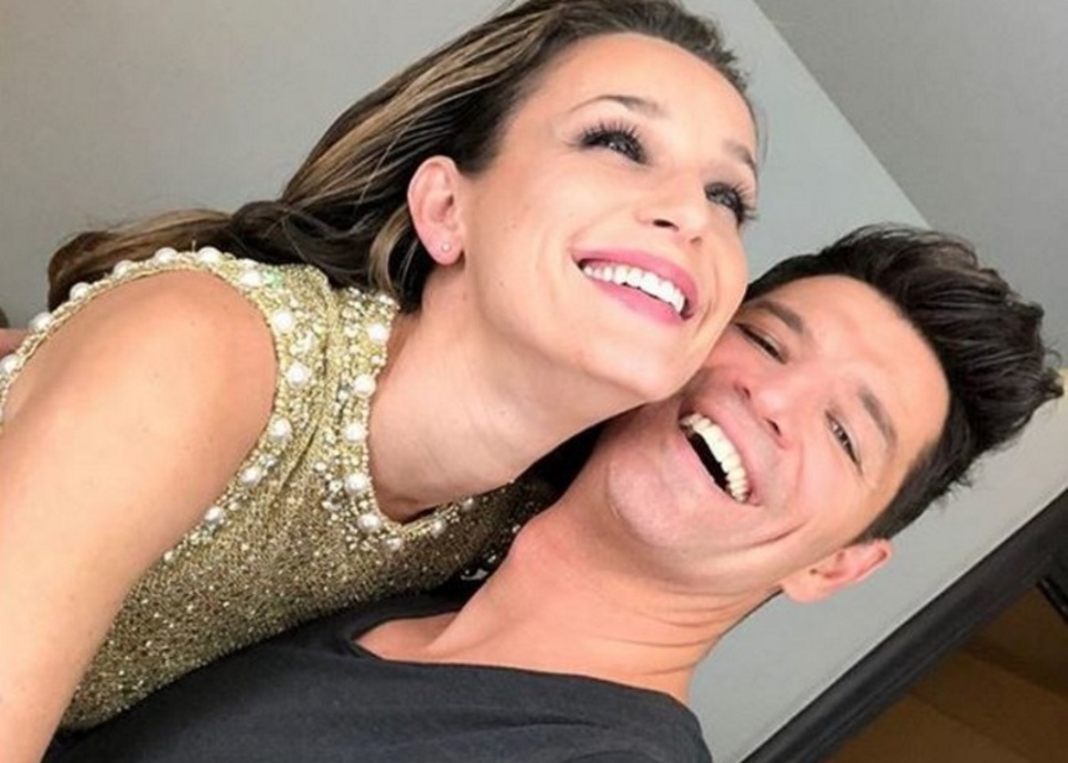 Σάκης Ρουβάς: Το road trip με την Κάτια και το γεύμα δίπλα στη λίμνη [pics]