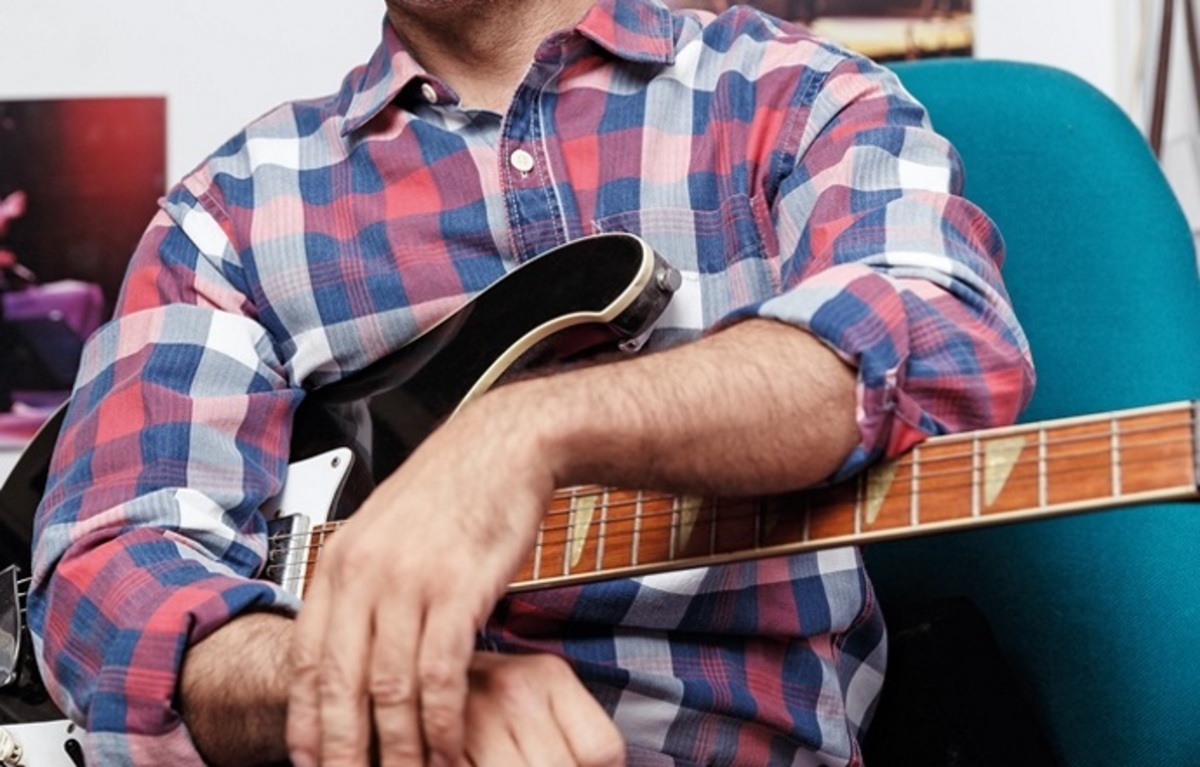 «Με κατηγόρησε ότι είμαι γκέι και τον έσυρα στα δικαστήρια! Είμαι αρσενικό 100% με πιστοποίηση!»