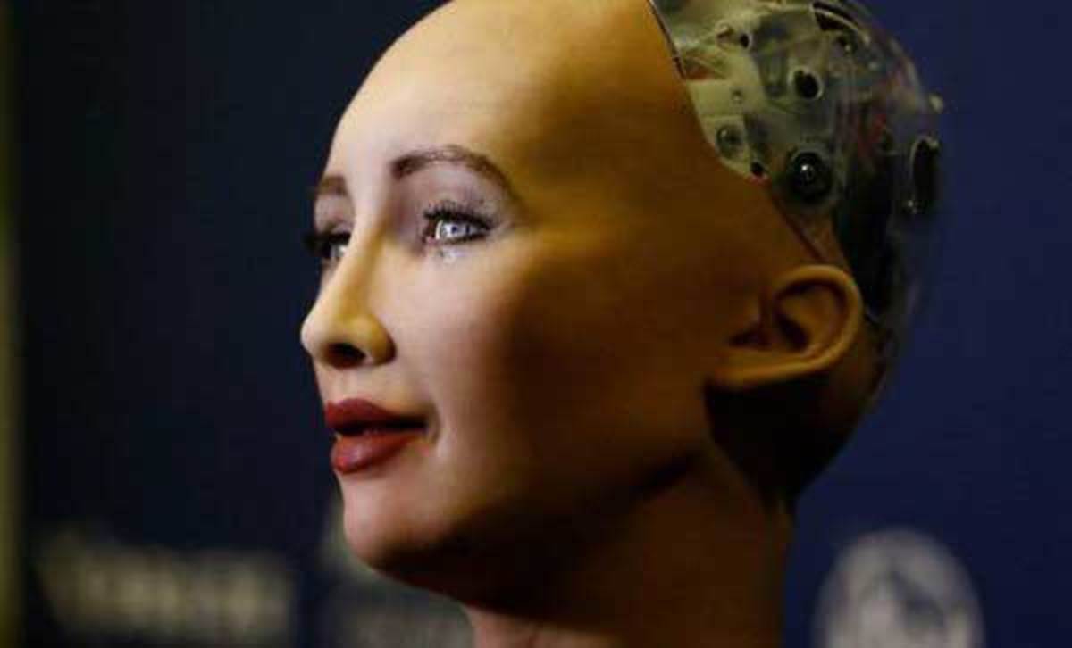 Η ερώτηση που έκανε το ανθρωποειδές ρομπότ Σοφία να “κρασάρει”