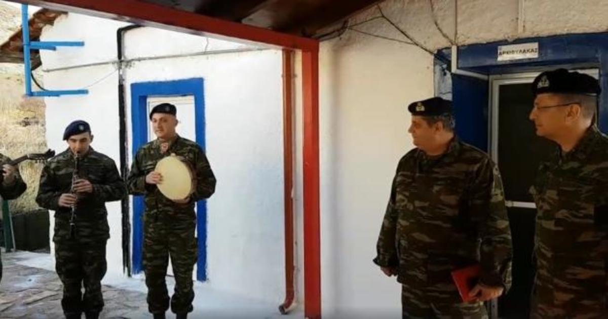 Τα ηπερώτικα κάλαντα που είπαν στον Αρχηγό Στρατού κάνουν το γύρο του διαδικτύου! [vid]