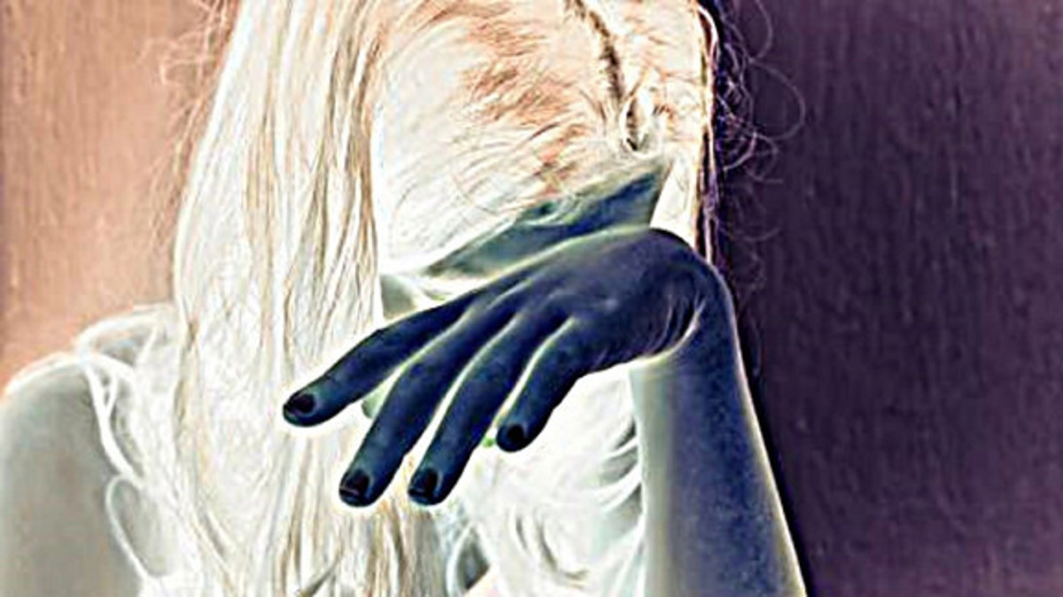 Μετέτρεψε τη σύντροφό του σε σκλάβα του σεξ!