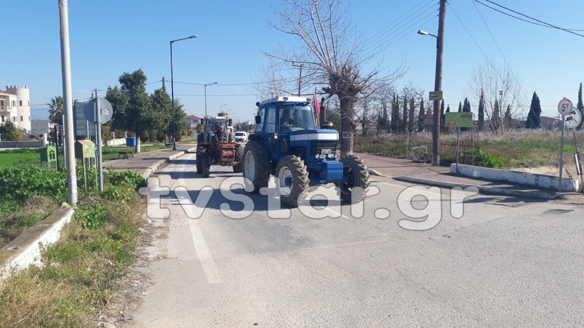 Φθιώτιδα: Με 10 τρακτέρ έκλεισαν την εθνική οδό! [vid]