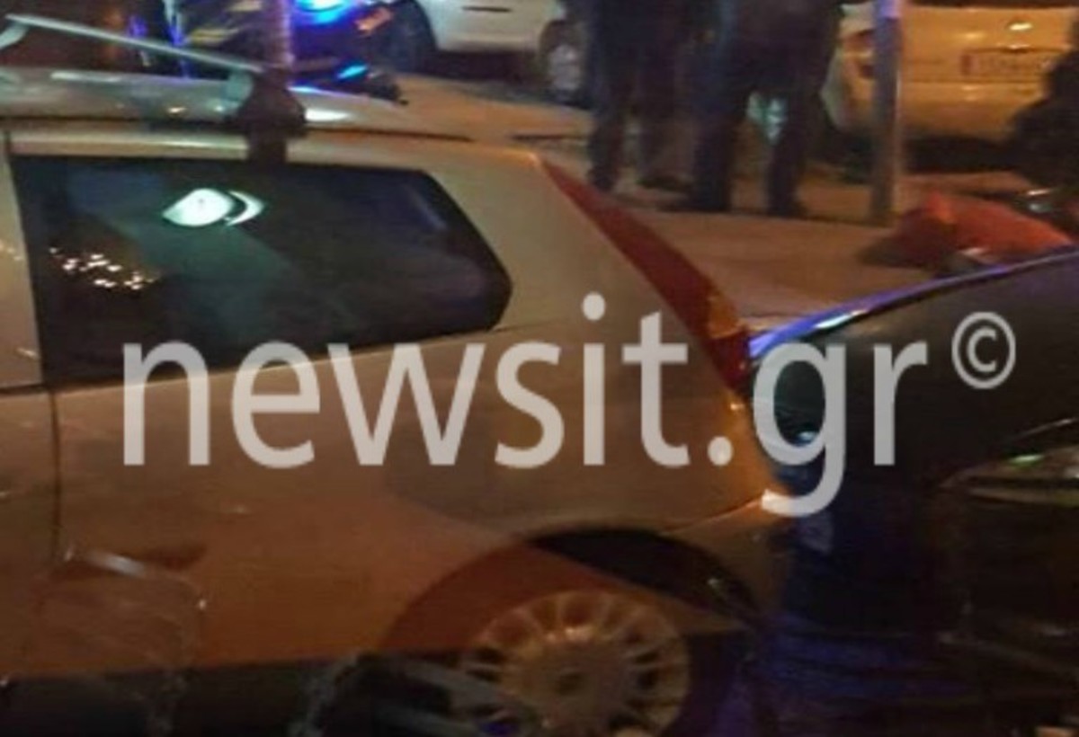 Σοβαρό τροχαίο στα Εξάρχεια: Τραυματίστηκε ένας άντρας