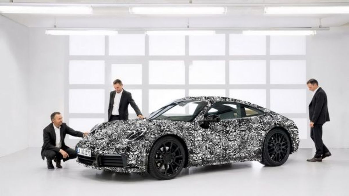 Υβριδική και καλύτερη από ποτέ η νέα Porsche 911 [pics]