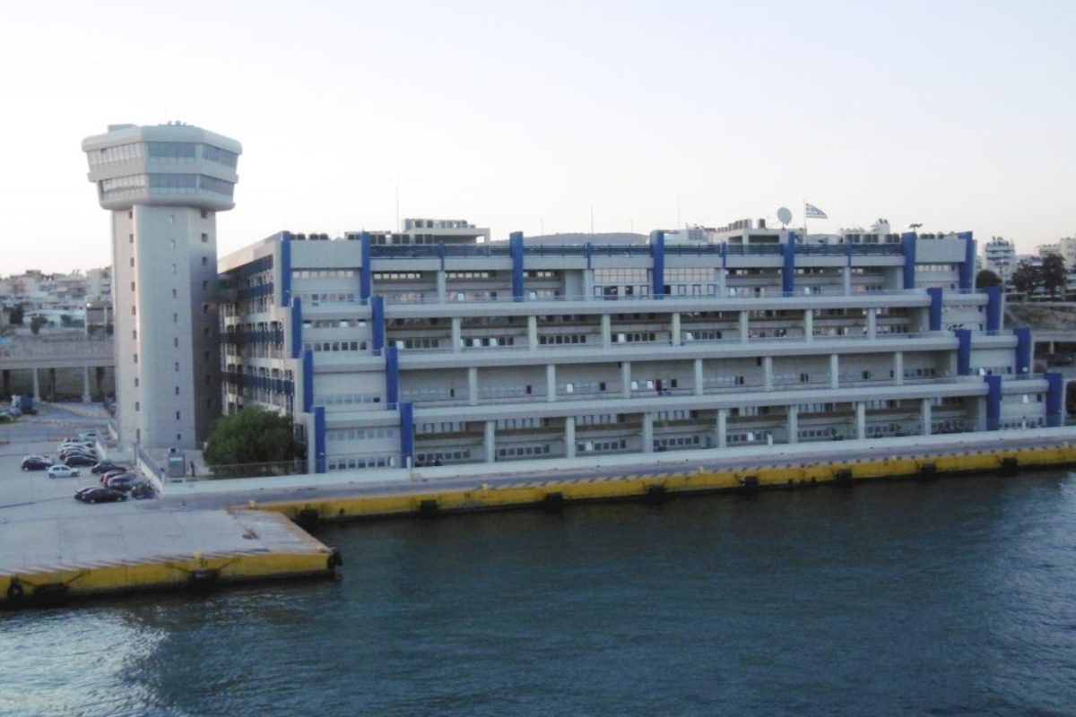 Σε απεργία πείνας γνωστός εφοπλιστής!