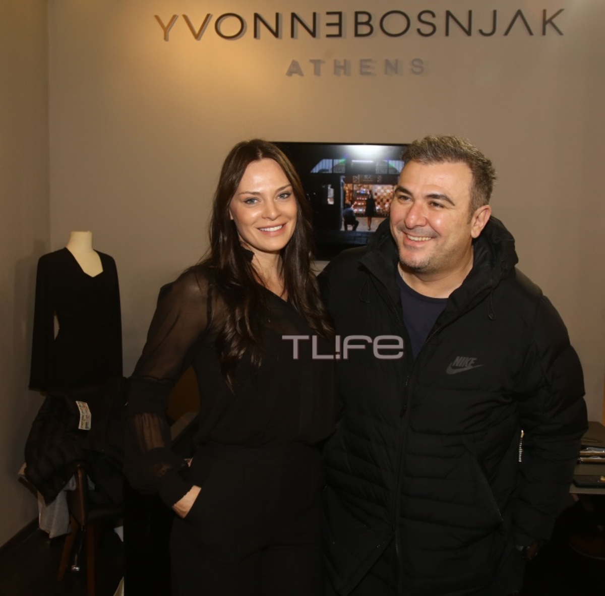 Αντώνης Ρέμος – Υβόννη Μπόσνιακ: Ο τραγουδιστής στηρίζει την σύντροφό του σε κάθε της βήμα! [pics]