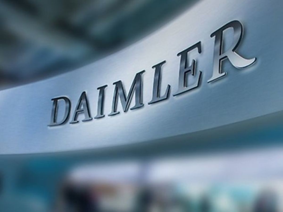 Daimler: Σε διαθεσιμότητα στέλεχος που συνδέεται με την ομάδα έρευνας εκπομπών