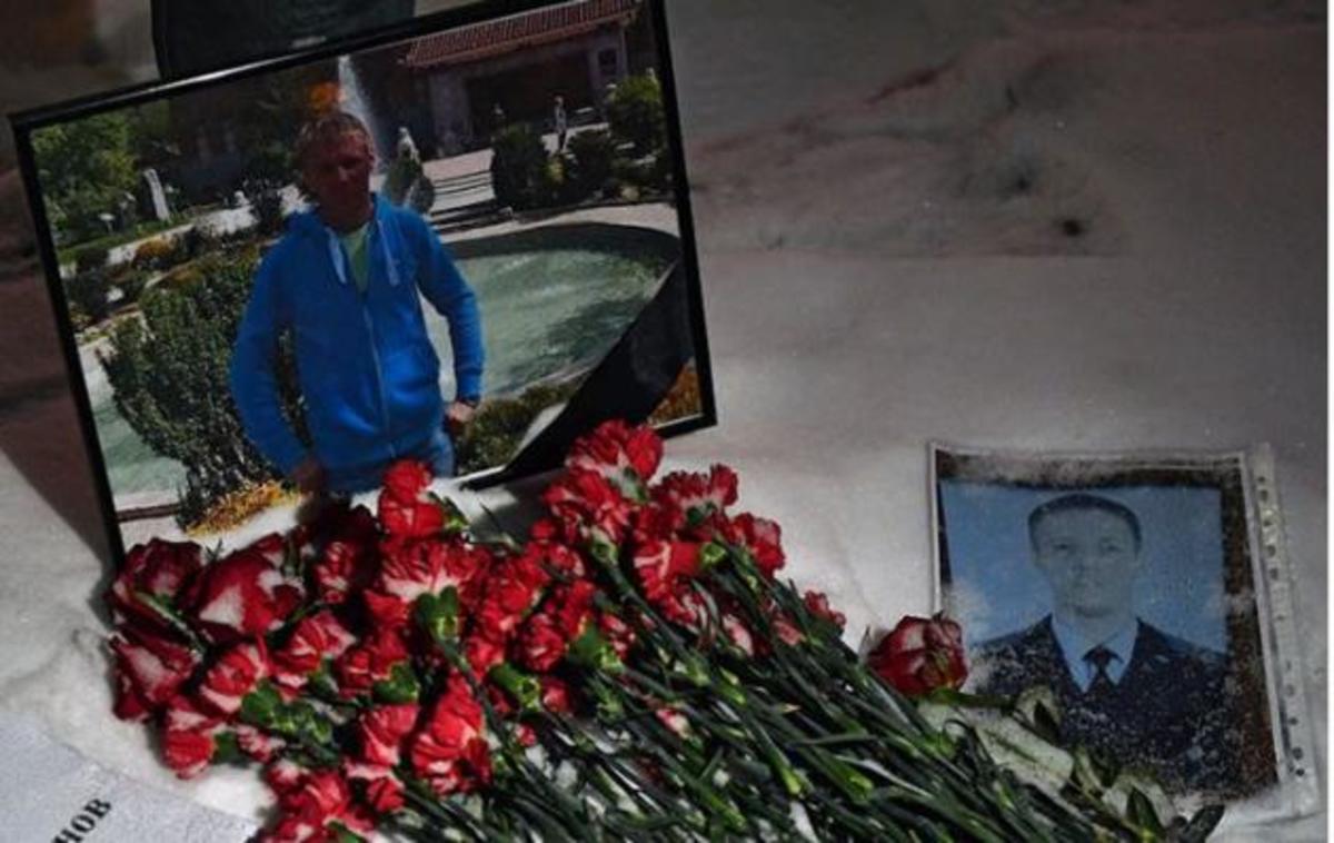Επέστρεψε στη Ρωσία η σορός του πιλότου που είχε αυτοκτονήσει για να ξεφύγει από το ΙΚ [pics]