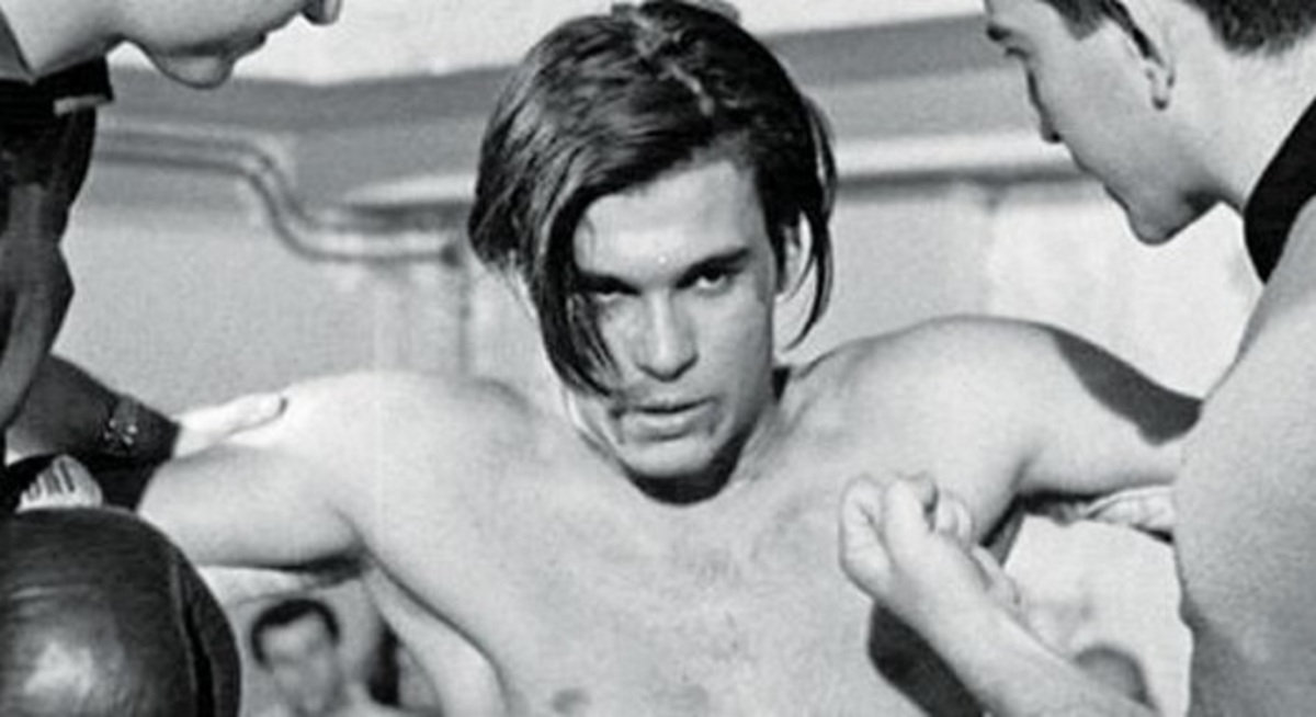 Άλκης Γιαννακάς: Πως είναι στα 77 του χρόνια ο αλλοτινός γόης του σινεμά;