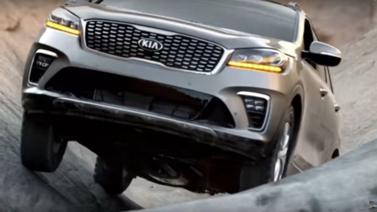 Ένα νορμάλ Kia Sorento περνά την «Πύλη της Κολάσεως»! [vid]