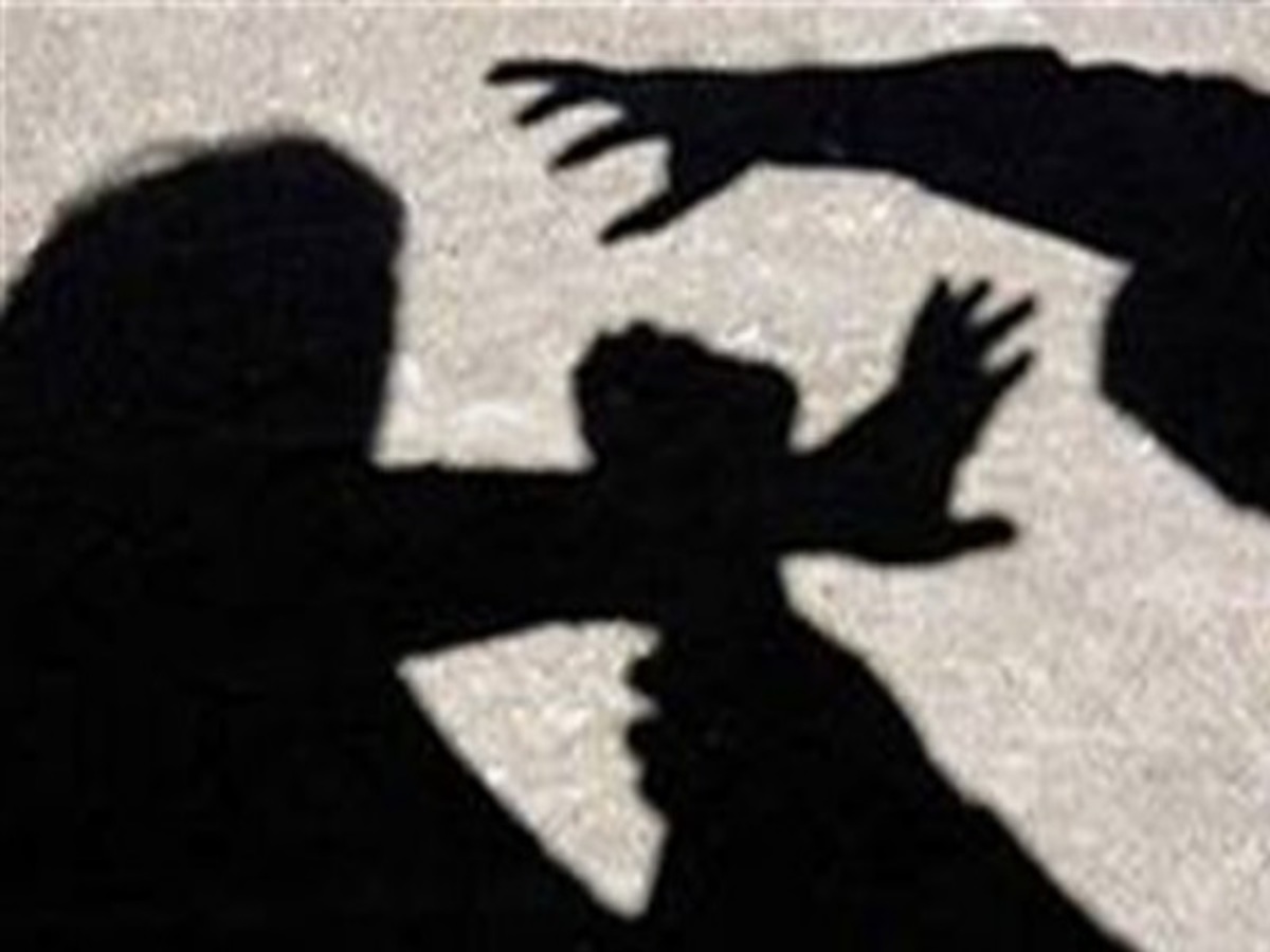 Κύπρος: Άγριο ξύλο σε… σουβλατζίδικο με αφορμή τις σημερινές εκλογές!