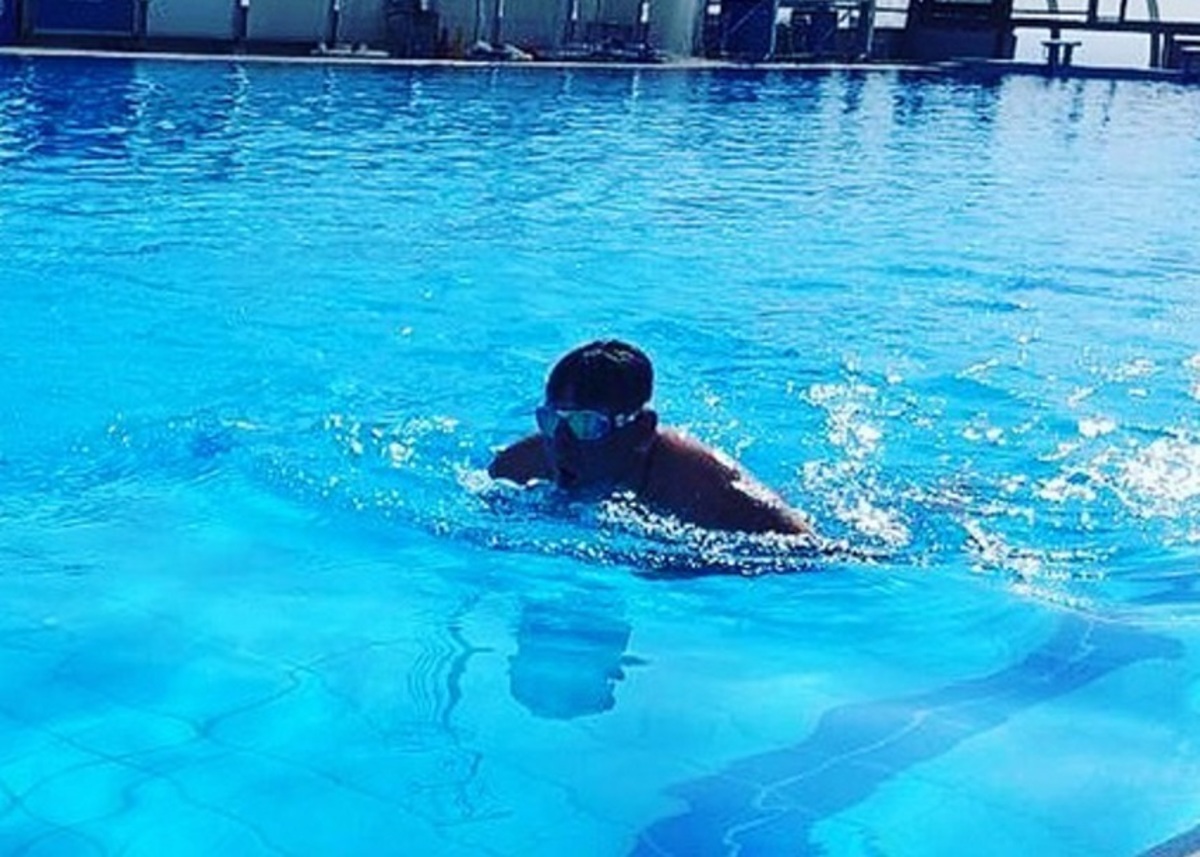 Γιώργος Λιάγκας: Οι βόλτες και οι βουτιές στα νότια [pics]