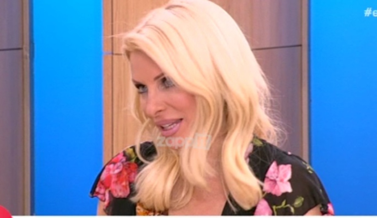 Σε αμηχανία η Ελένη Μενεγάκη με την αναφορά της καλεσμένης της στον Μάκη Παντζόπουλο!