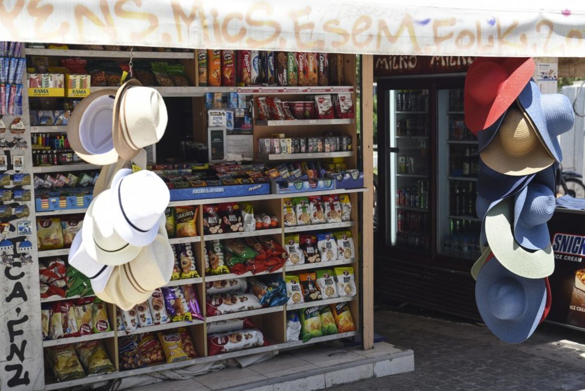 Θήβα: Κουκουλοφόροι με καραμπίνες λήστεψαν περίπτερο – Άφησαν μήνυμα στον ιδιοκτήτη!