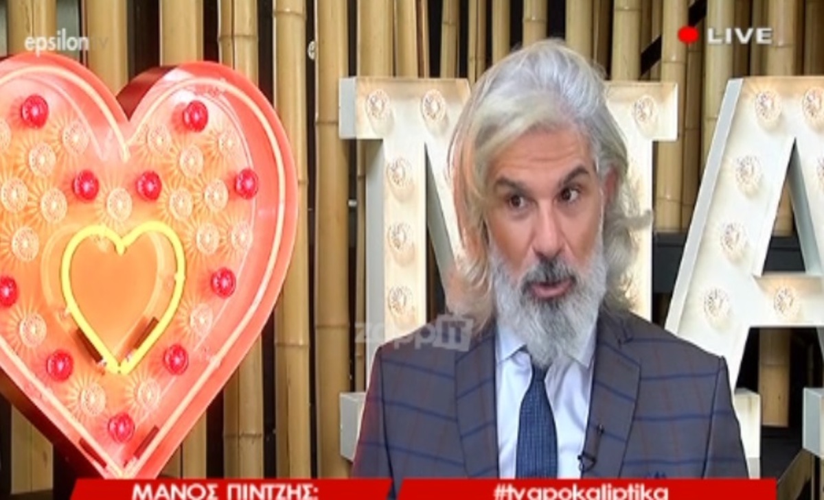 Ο Μάνος Πίντζης αποκαλύπτει τον πραγματικό λόγο που κατέβηκε η παράσταση «Πετάει – Πετάει» από το Χυτήριο
