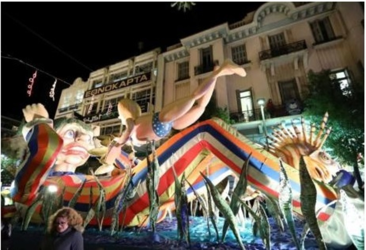 Πατρινό καρναβάλι: Ένα μεγάλο «ποτάμι» καρναβαλιστών ξεχύθηκε στους κεντρικούς δρόμους της Πάτρας