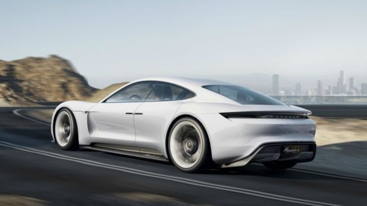 H Porsche εξετάζει την αύξηση παραγωγής για τη Mission E