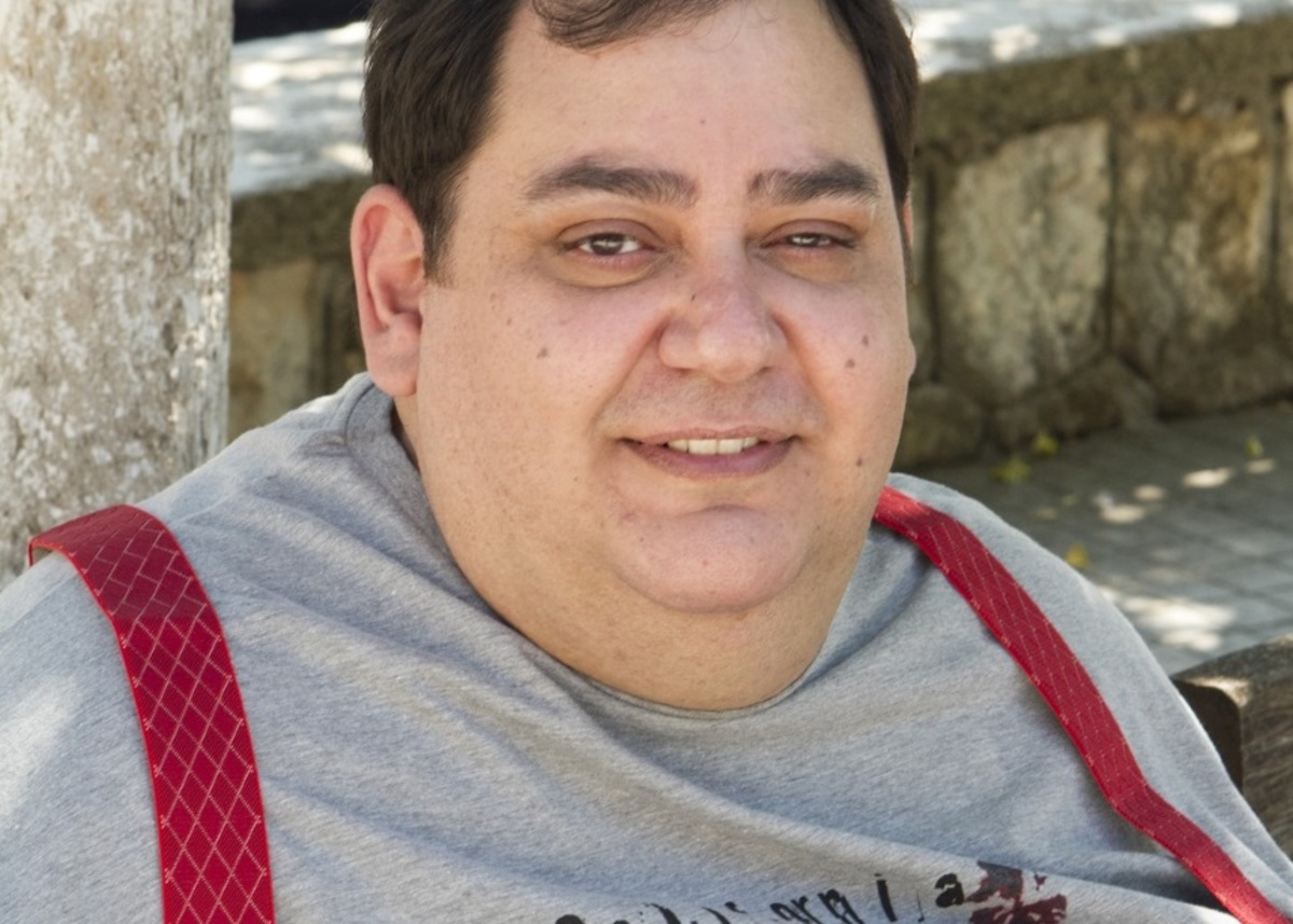 Πέθανε στα 36 του ο ηθοποιός Βαγγέλης Ρωμνιός