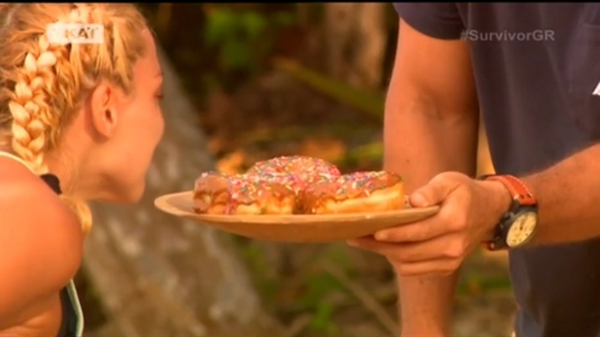 Survivor: Η Σπυροπούλου είδε τα ντόνατς και τρελάθηκε! [vid]