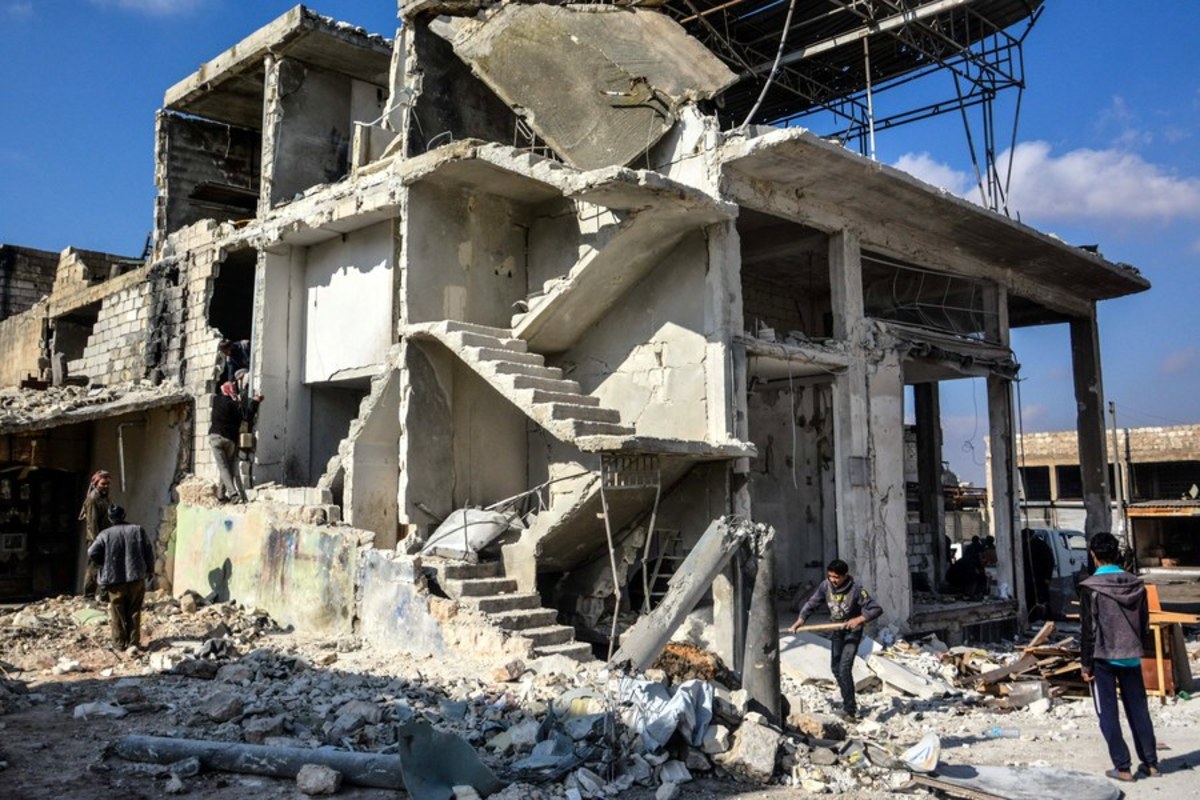 Συρία: Ακόμη 35 άμαχοι νεκροί από αεροπορικές επιδρομές