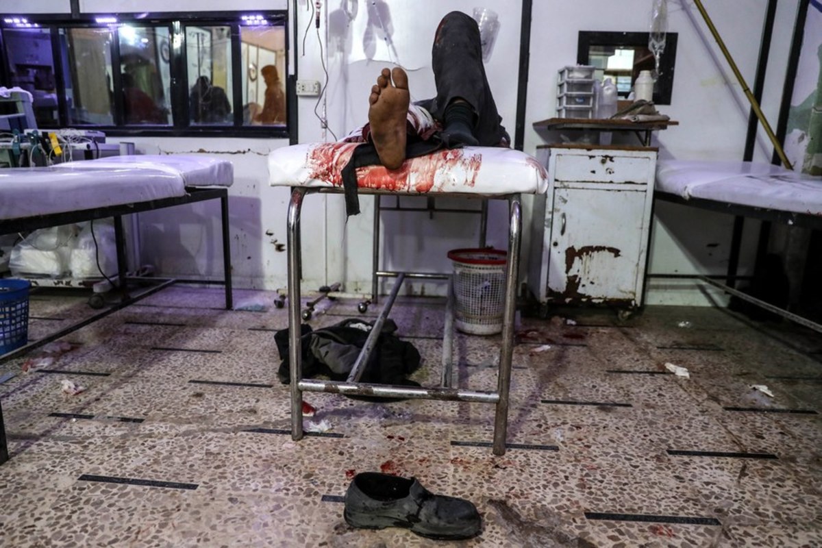 Εγκλήματα πολέμου χωρίς τέλος στη Συρία – Βομβαρδίζουν ανηλεώς νοσοκομεία