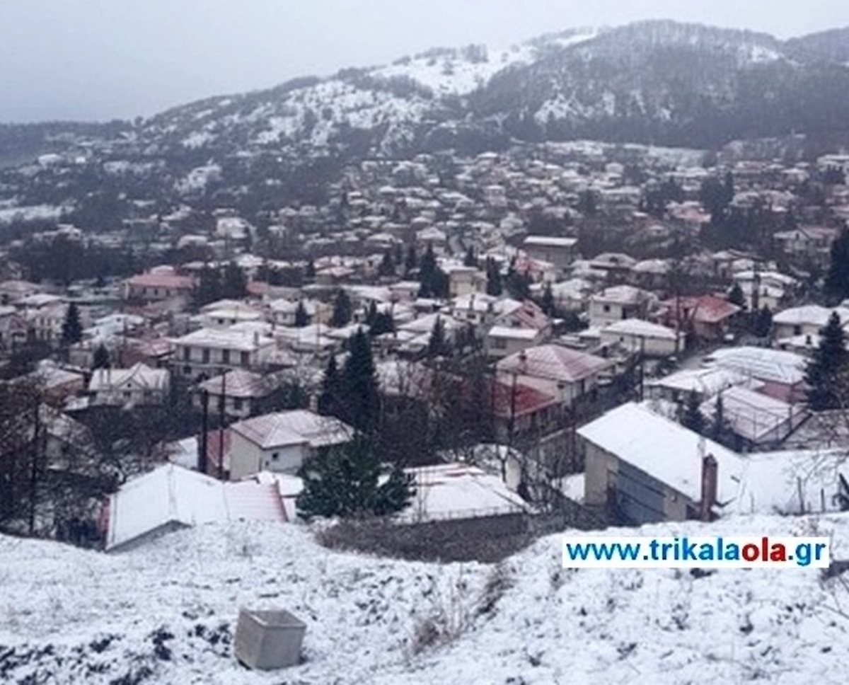 Χιόνια στα ορεινά χωριά της Καλαμπάκας και στην Εγνατία [pics, vid]