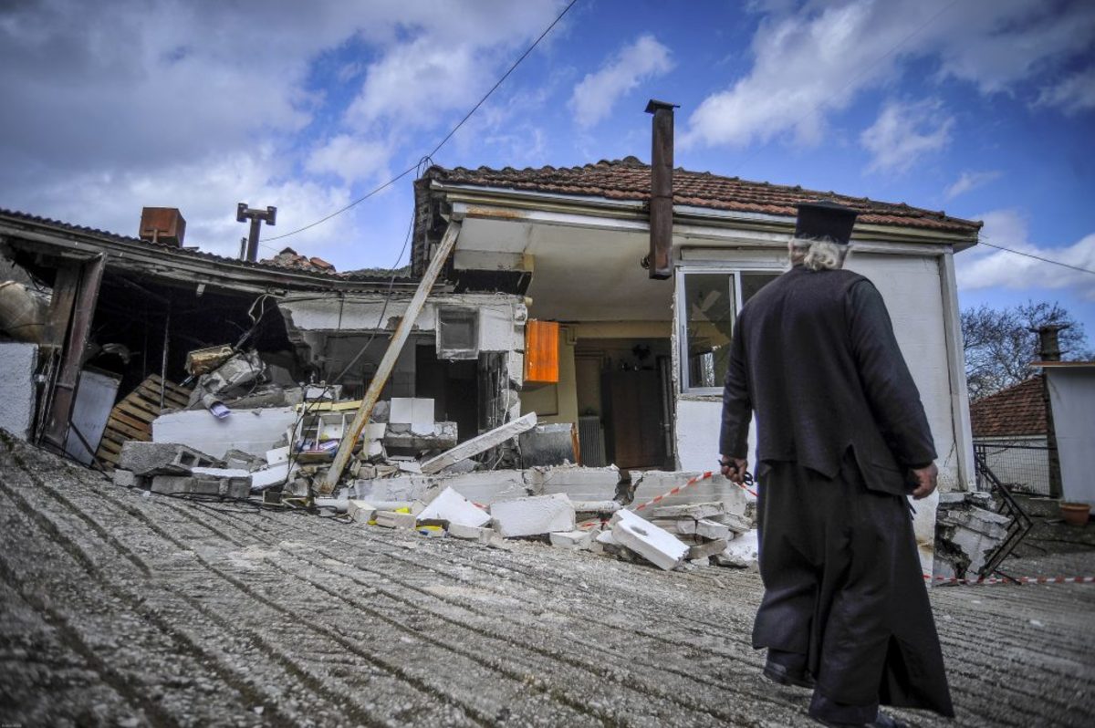 Τρίκαλα: Συγκλονίζουν οι εικόνες από την Πιαλεία – Μεγάλες ζημιές από τις κατολισθήσεις [pics]