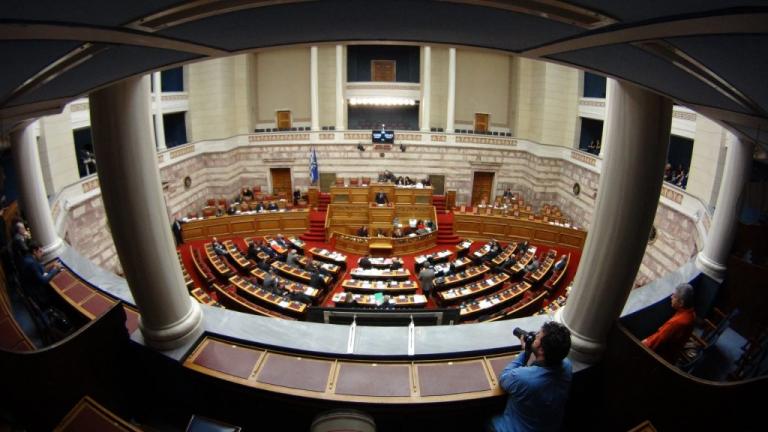 Βουλή: Κατά πλειοψηφία «περνάει» το νομοσχέδιο για τις λιγνιτικές μονάδες