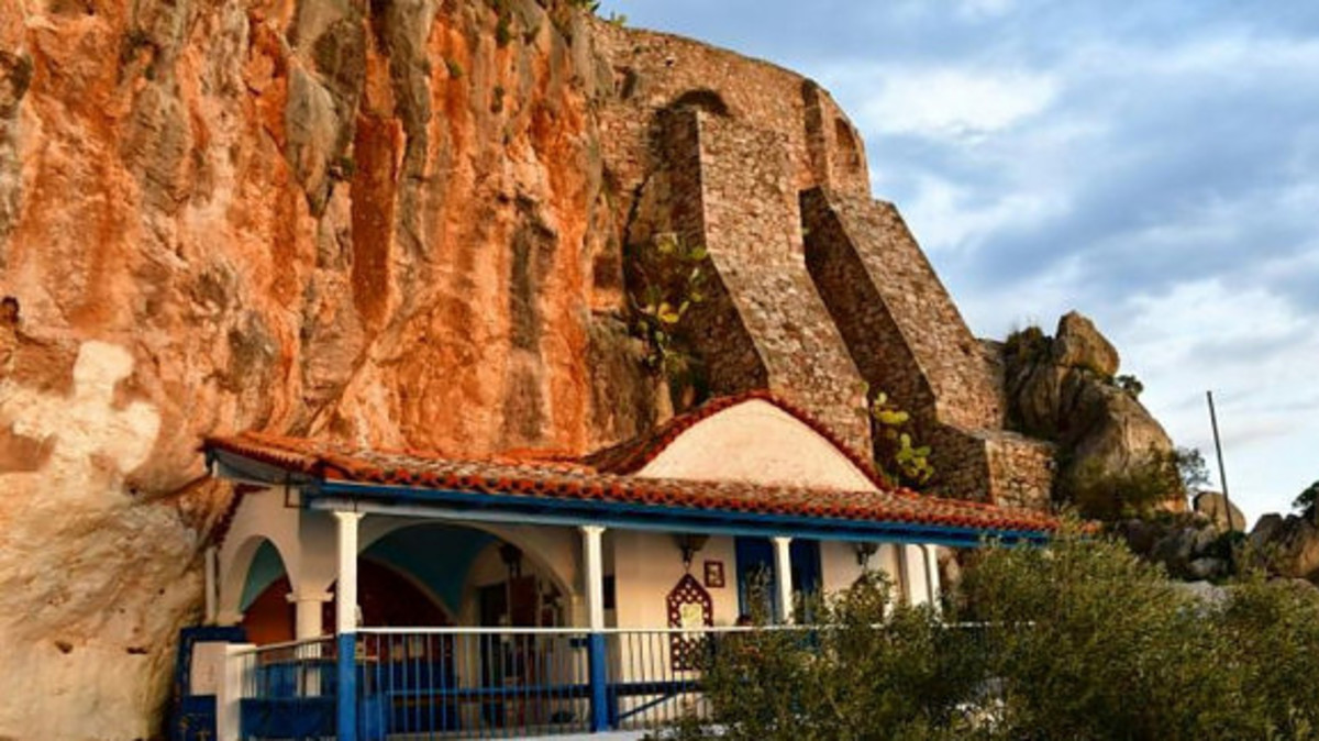 Ανατριχίλα! Τα οστά που βρέθηκαν σε σπήλαιο μετά από όραμα γυναίκας ανάγονται στον 14ο αιώνα!