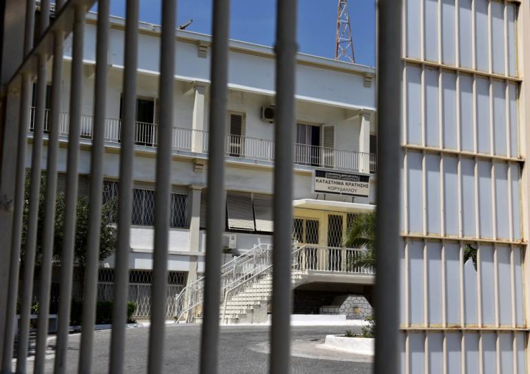 Ένταση στις φυλακές Κορυδαλλού! Έσπευσε εκπρόσωπος του υπουργείου Δικαιοσύνης για τις διαπραγματεύσεις! Κουφοντίνας – Γουρνάς για Γιαγτζόγλου: «Ο αυταρχισμός δε θα περάσει»