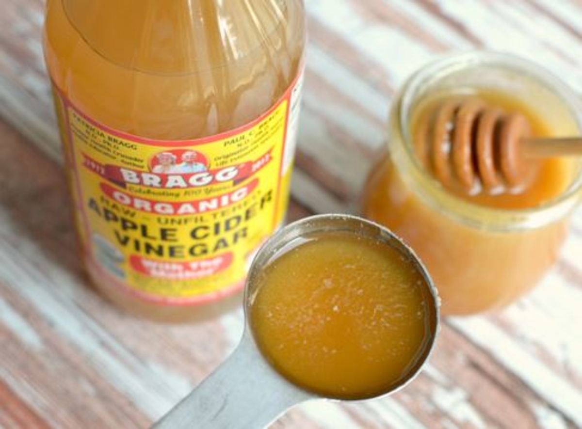 Τι συμβαίνει όταν πιείτε… μηλόξυδο και μέλι με άδειο στομάχι