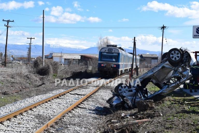 Φλώρινα: Τρένο συγκρούστηκε με αυτοκίνητο σε αυτό το σημείο – Αγωνία για τους δύο τραυματίες [pics]